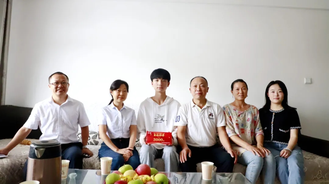 1630466988201863.jpg 640.webp (1).jpg